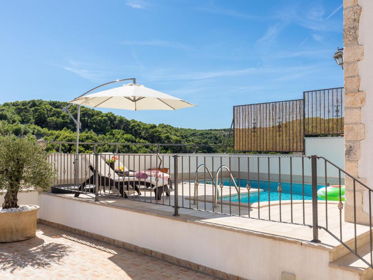 Luxurious Villa In Selca With Pool Ngoại thất bức ảnh