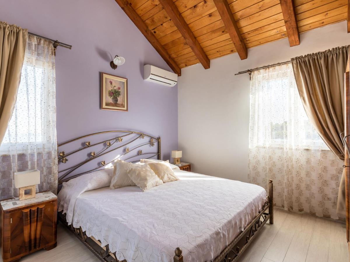Luxurious Villa In Selca With Pool Ngoại thất bức ảnh