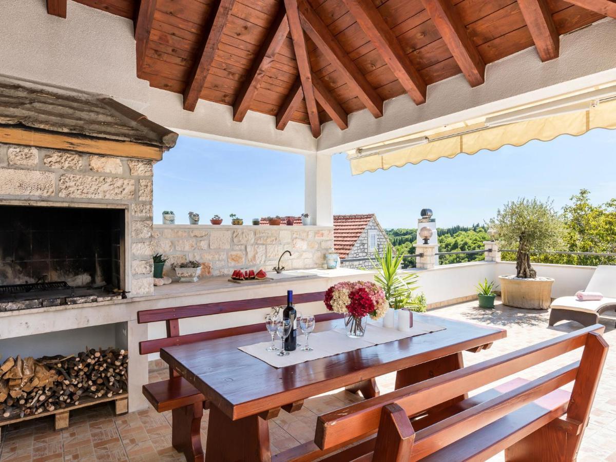 Luxurious Villa In Selca With Pool Ngoại thất bức ảnh